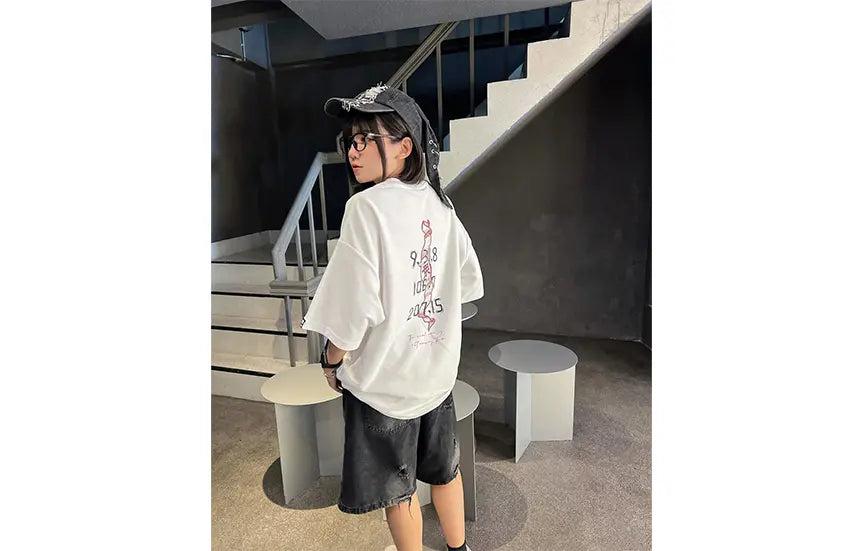 Minne in our The Last Message Tee